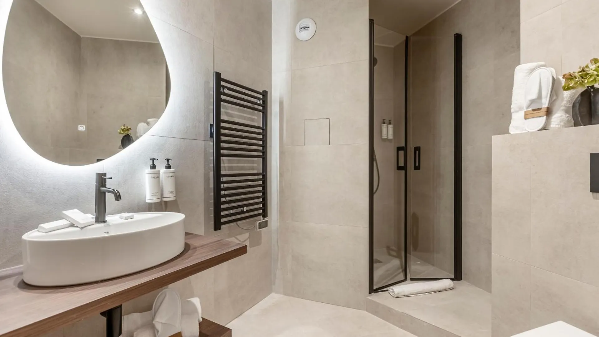 Le Madame By Sweett Hotel Paris France