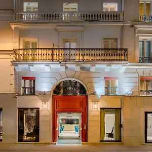Otel Nh Collection Ponthieu Champs-elysees, Paris